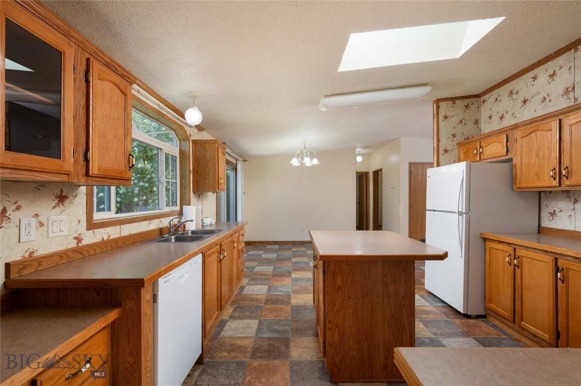 River Rock and Royal Village - Residential