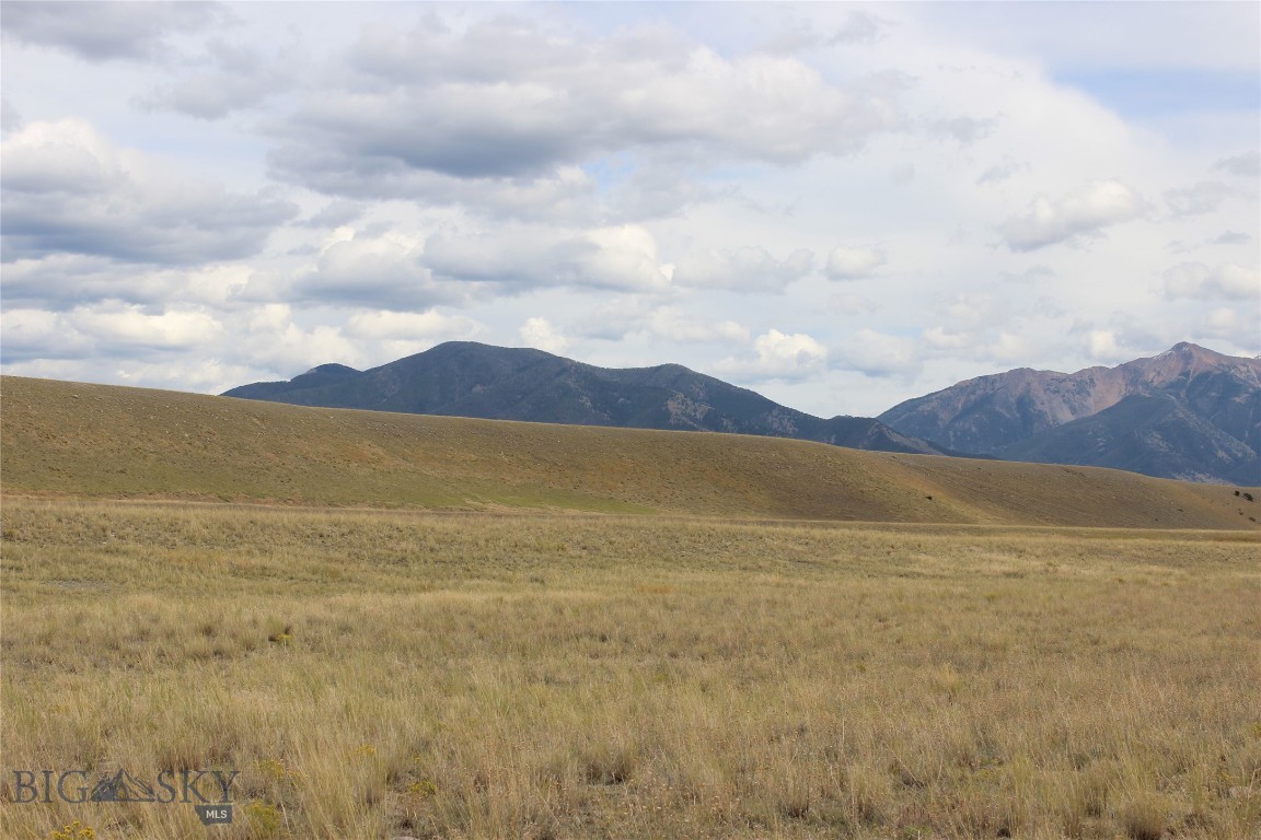 Sphinx Mountain - Land