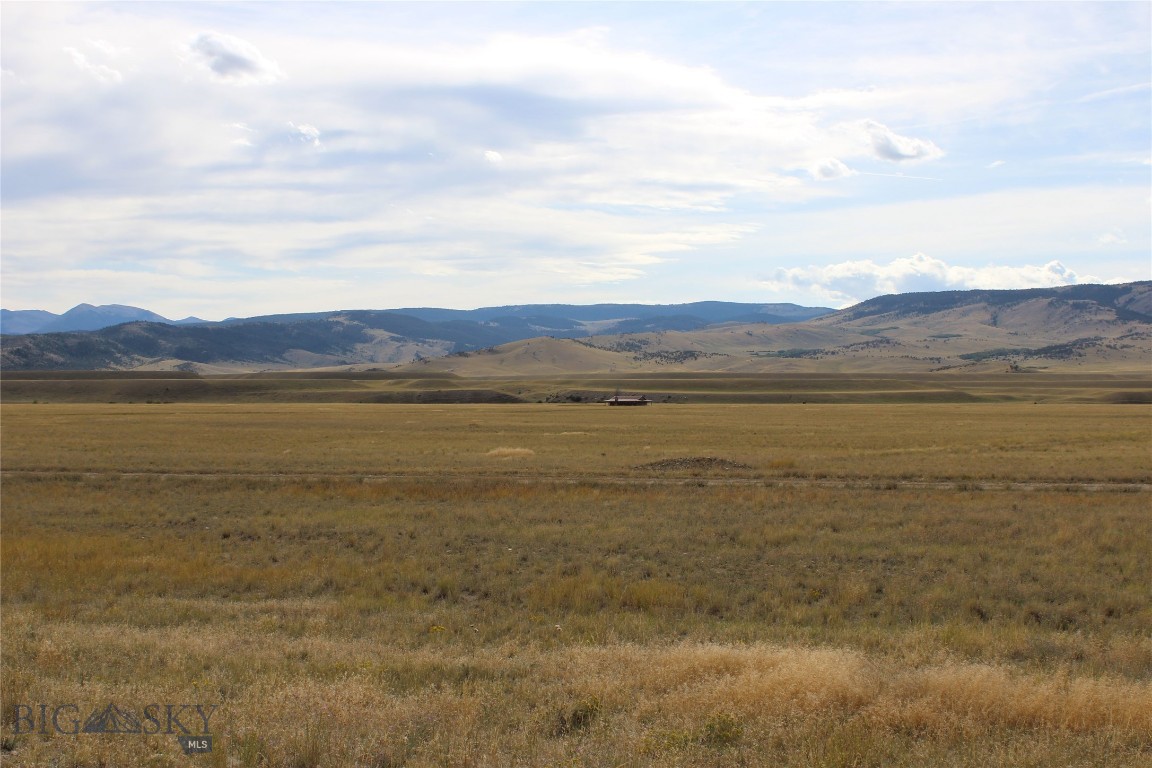Sphinx Mountain - Land