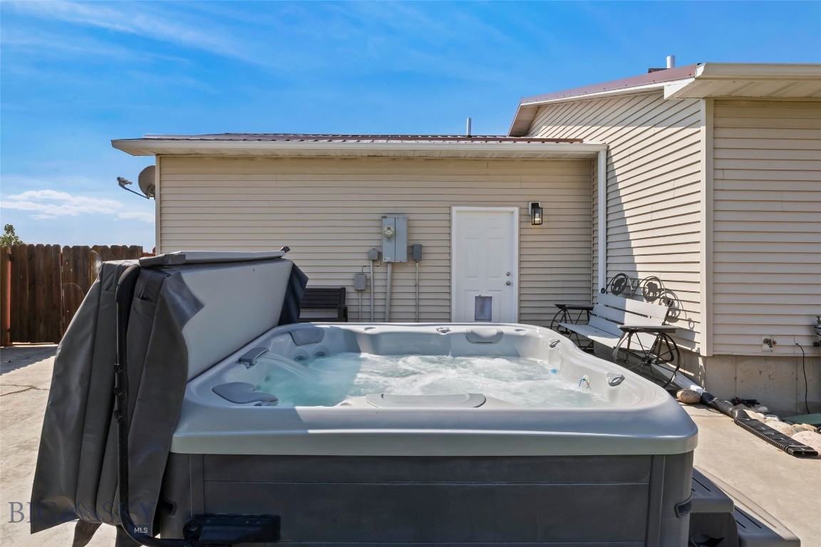Twin Ponds - Residential
