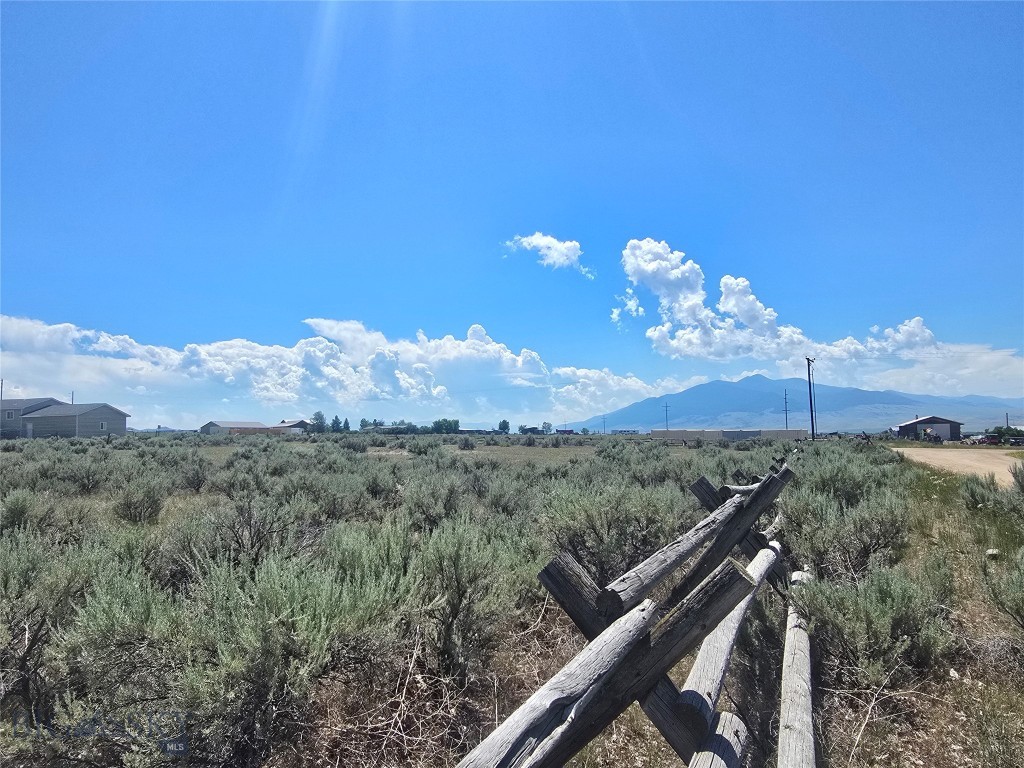 Lot 13 7M-4R Lane