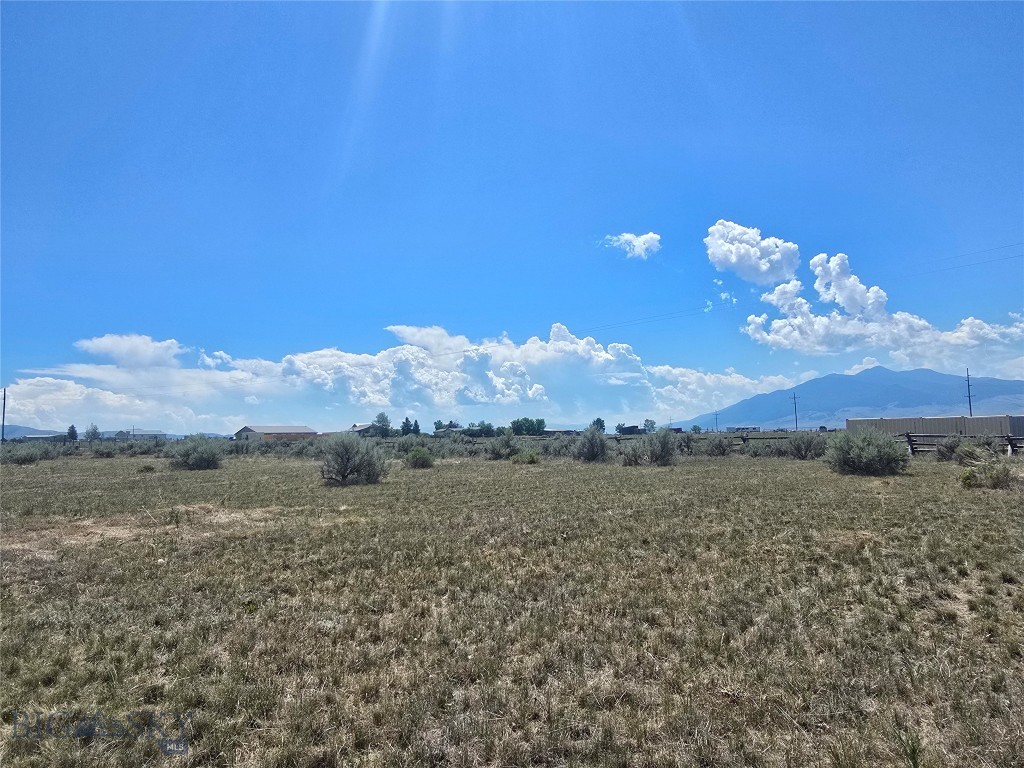 Lot 13 7M-4R Lane