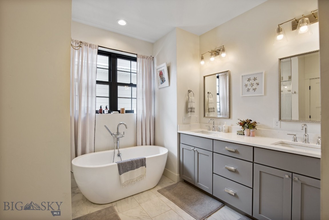 Bozeman, Montana 59715, United States, 5 Bedrooms Bedrooms, ,4 BathroomsBathrooms,Residential,Contingent,59776