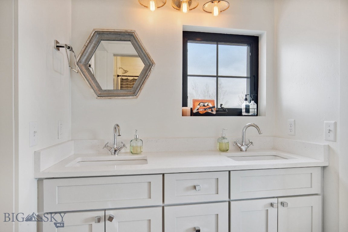 Bozeman, Montana 59715, United States, 5 Bedrooms Bedrooms, ,4 BathroomsBathrooms,Residential,Contingent,59776