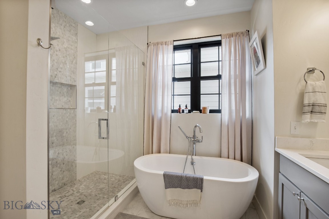 Bozeman, Montana 59715, United States, 5 Bedrooms Bedrooms, ,4 BathroomsBathrooms,Residential,Contingent,59776