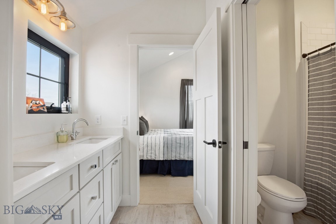 Bozeman, Montana 59715, United States, 5 Bedrooms Bedrooms, ,4 BathroomsBathrooms,Residential,Contingent,59776