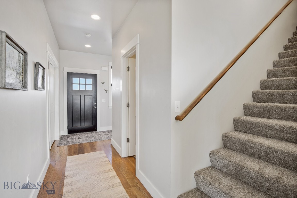 Bozeman, Montana 59718, United States, 4 Bedrooms Bedrooms, ,3 BathroomsBathrooms,Residential,Pending,61447