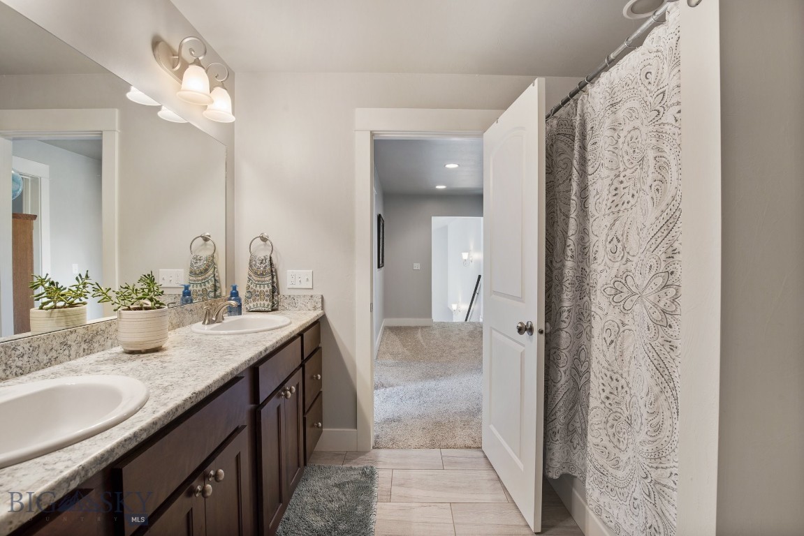 Bozeman, Montana 59718, United States, 4 Bedrooms Bedrooms, ,3 BathroomsBathrooms,Residential,Pending,61447