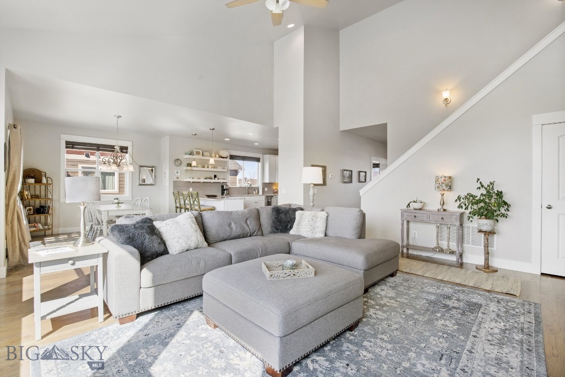 Bozeman, Montana 59718, United States, 4 Bedrooms Bedrooms, ,3 BathroomsBathrooms,Residential,Pending,61447