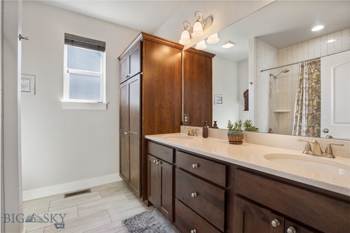 Bozeman, Montana 59718, United States, 4 Bedrooms Bedrooms, ,3 BathroomsBathrooms,Residential,Pending,61447