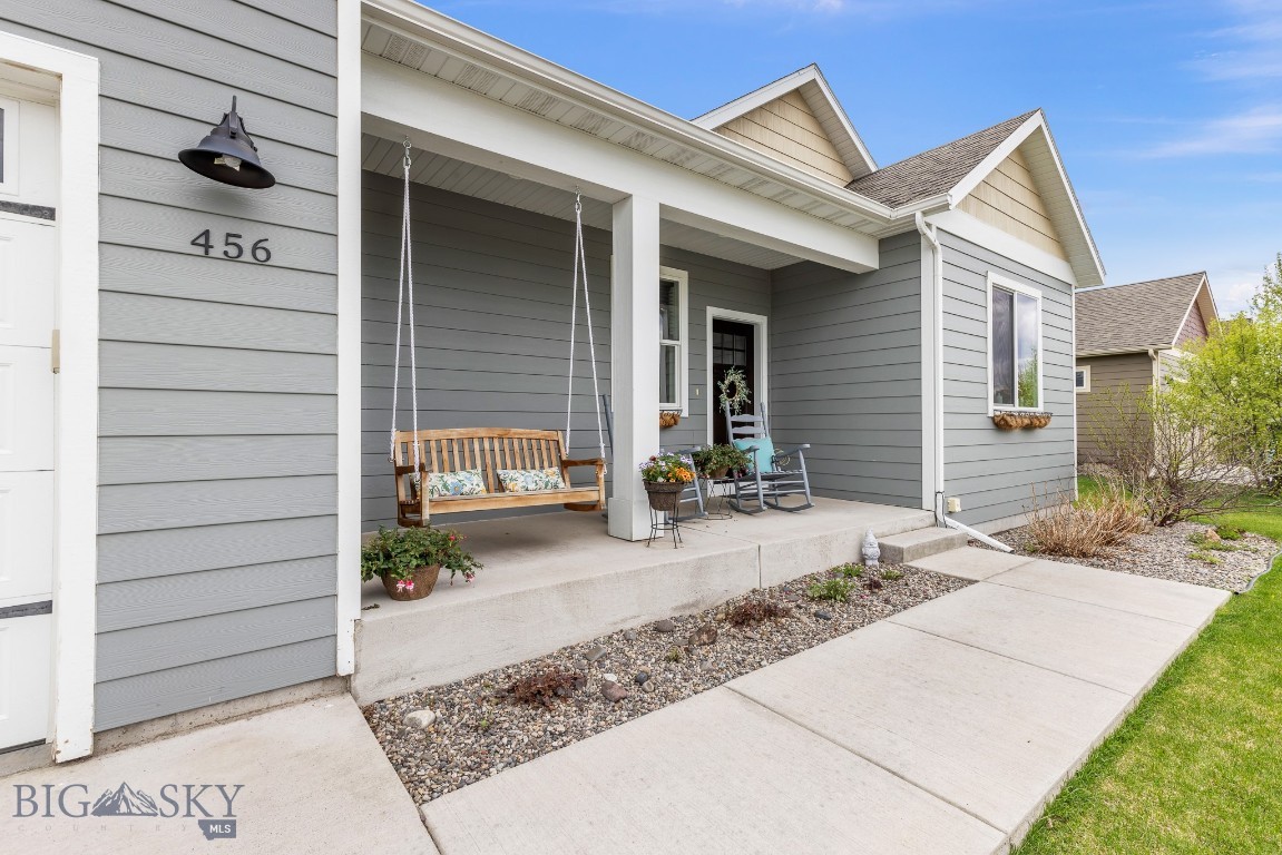 Bozeman, Montana 59718, United States, 4 Bedrooms Bedrooms, ,3 BathroomsBathrooms,Residential,Pending,61447