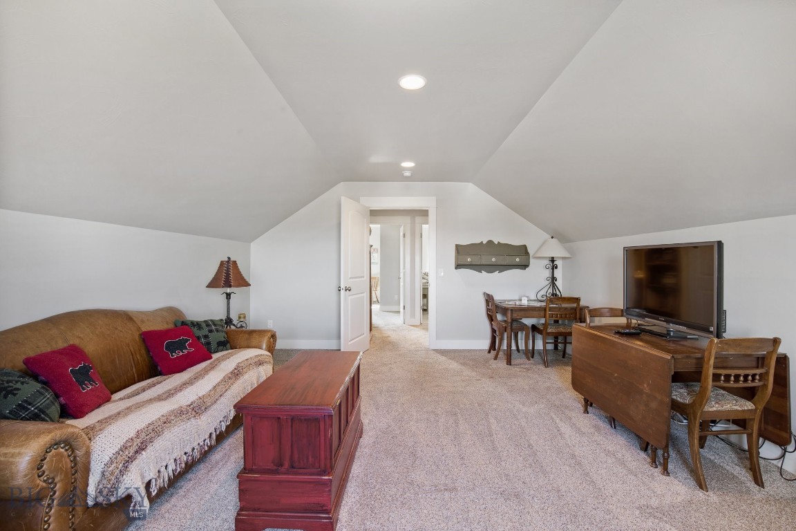 Bozeman, Montana 59718, United States, 4 Bedrooms Bedrooms, ,3 BathroomsBathrooms,Residential,Pending,61447