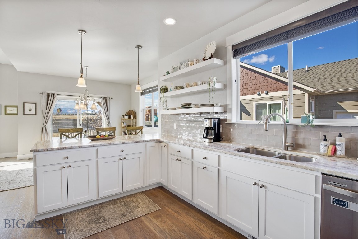 Bozeman, Montana 59718, United States, 4 Bedrooms Bedrooms, ,3 BathroomsBathrooms,Residential,Pending,61447