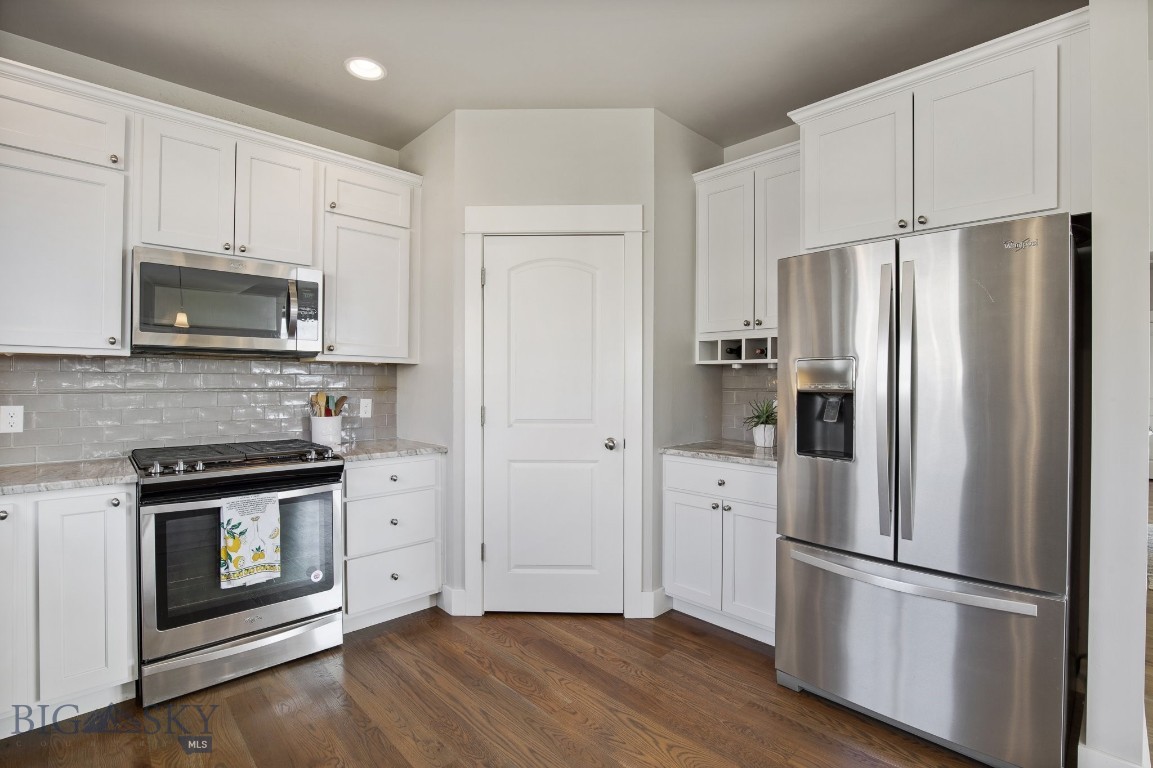 Bozeman, Montana 59718, United States, 4 Bedrooms Bedrooms, ,3 BathroomsBathrooms,Residential,Pending,61447