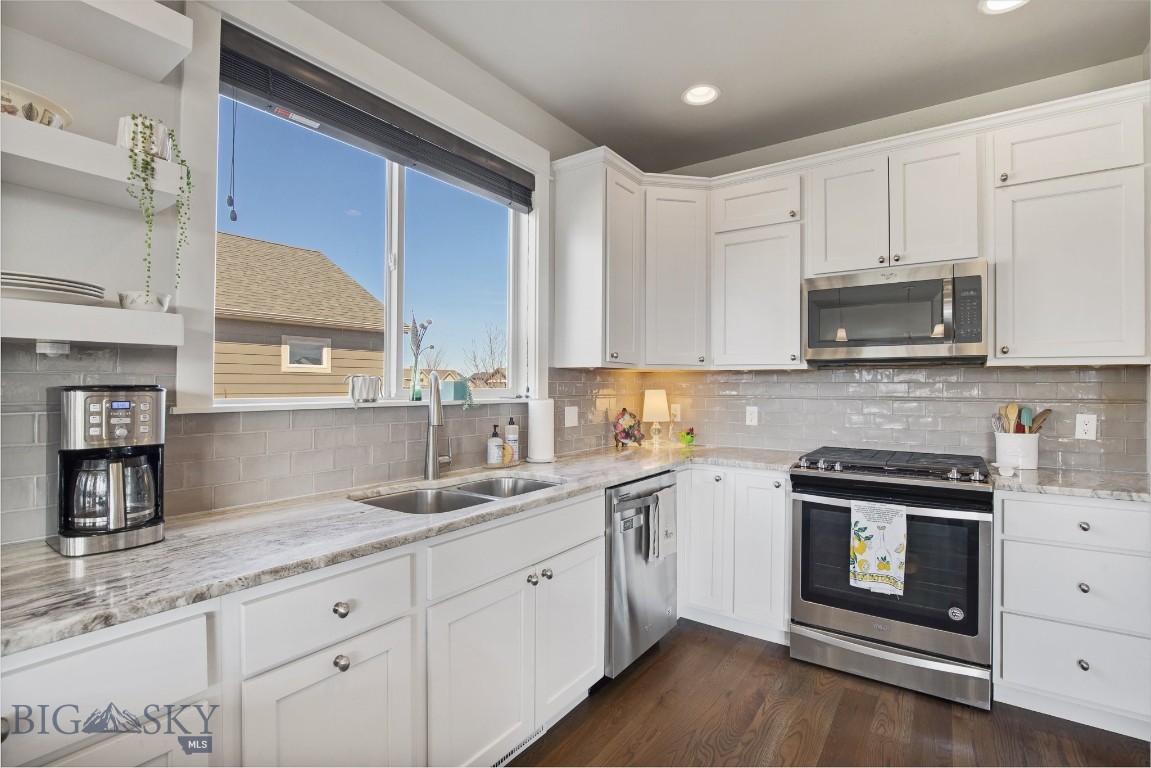 Bozeman, Montana 59718, United States, 4 Bedrooms Bedrooms, ,3 BathroomsBathrooms,Residential,Pending,61447