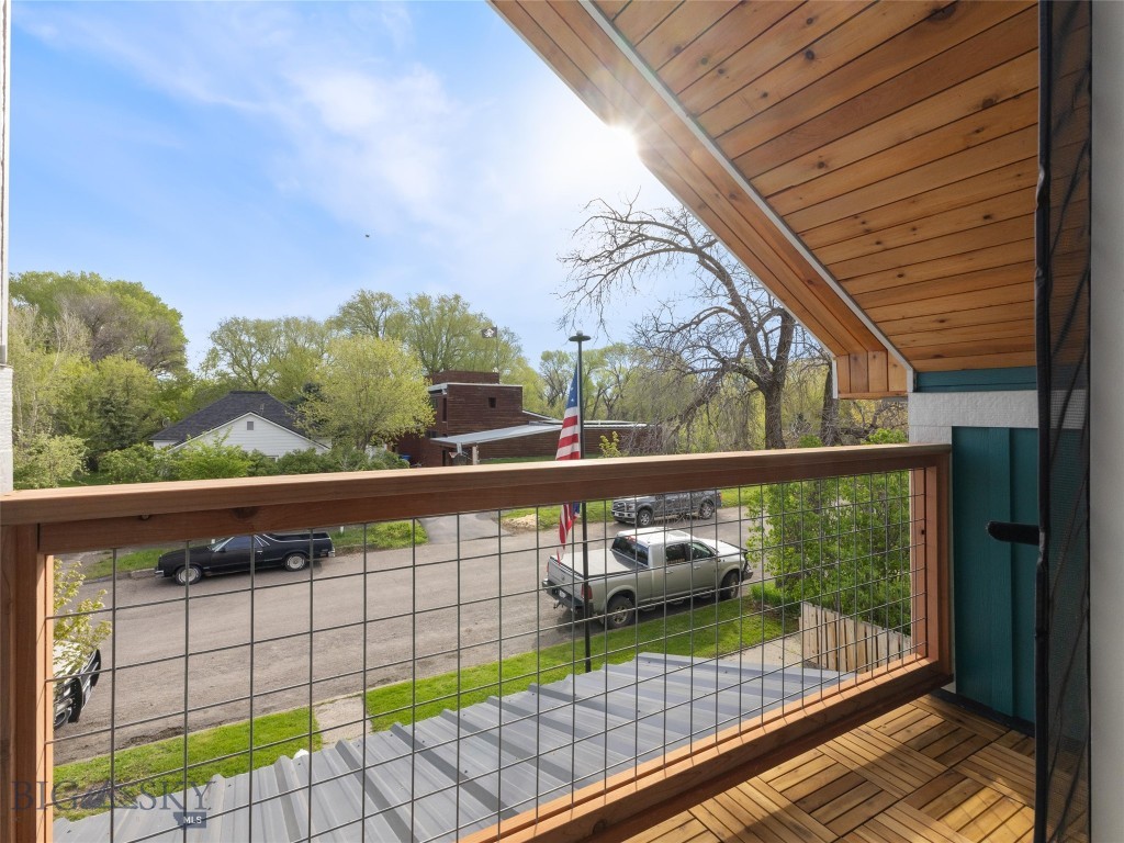 Livingston, Montana 59047, United States, 3 Bedrooms Bedrooms, ,2 BathroomsBathrooms,Residential,Contingent,56621