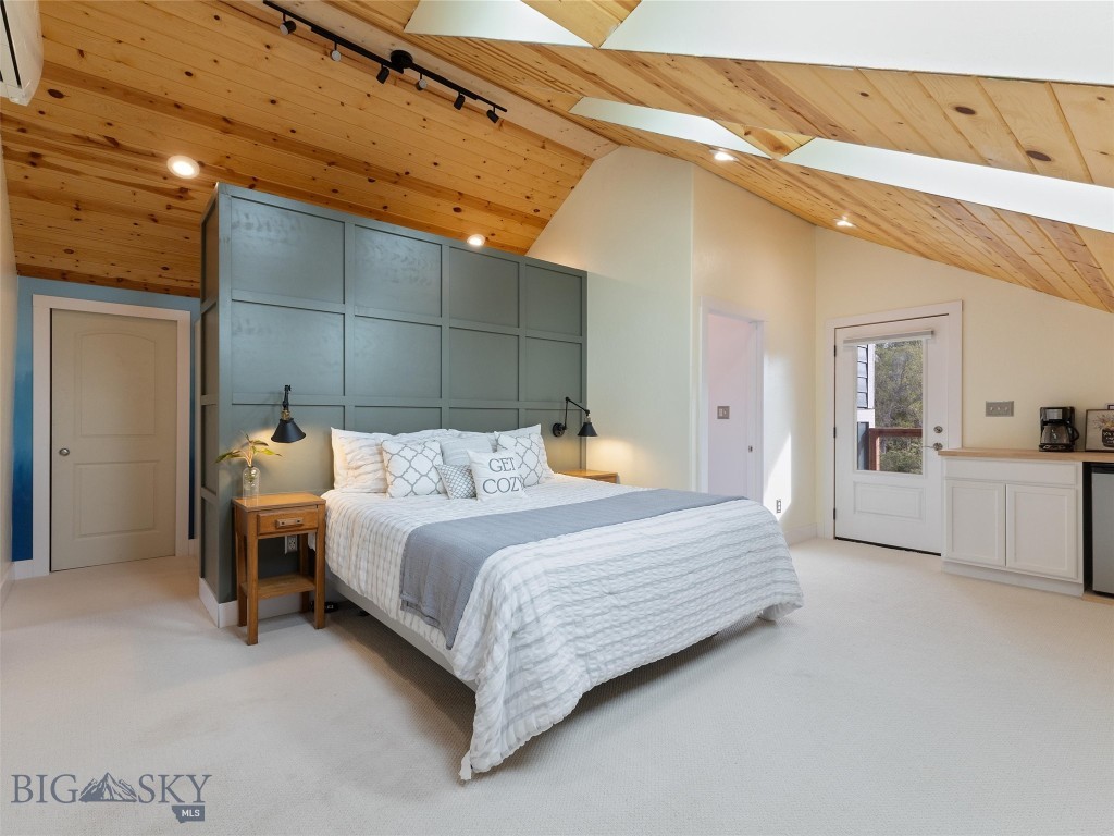 Livingston, Montana 59047, United States, 3 Bedrooms Bedrooms, ,2 BathroomsBathrooms,Residential,Contingent,56621