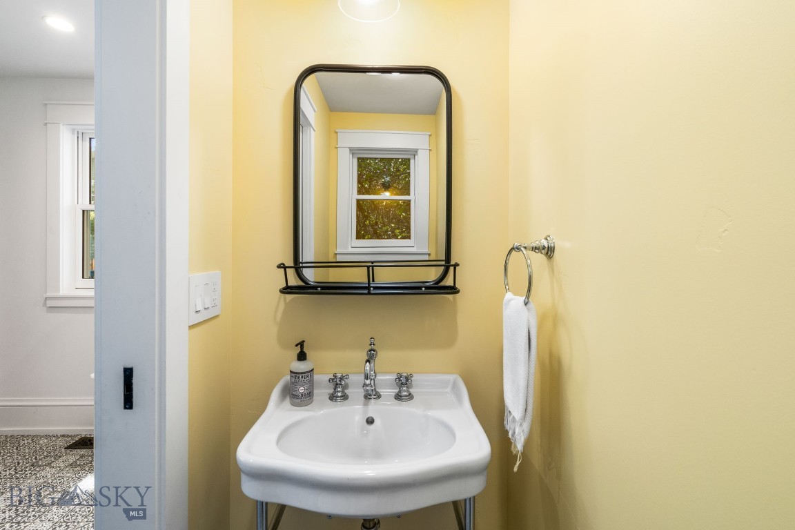 Bozeman, Montana 59715, United States, 4 Bedrooms Bedrooms, ,4 BathroomsBathrooms,Residential,Contingent,38066