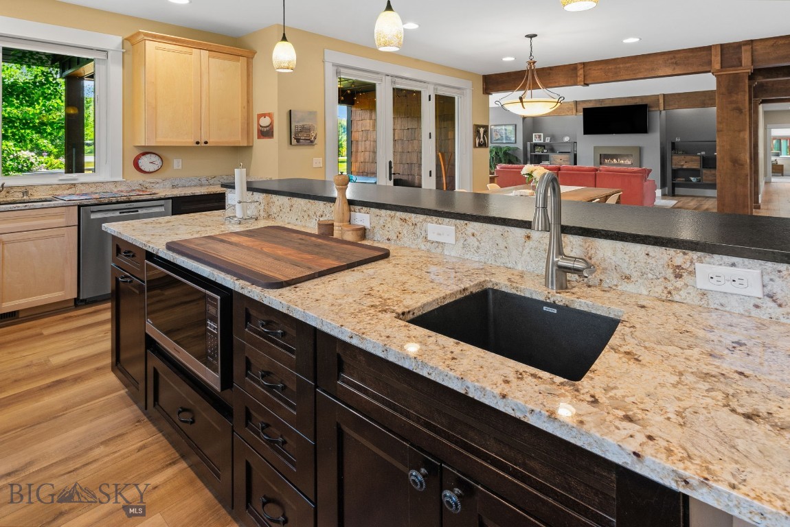 Bozeman, Montana 59715, United States, 3 Bedrooms Bedrooms, ,3 BathroomsBathrooms,Residential,Active,157281