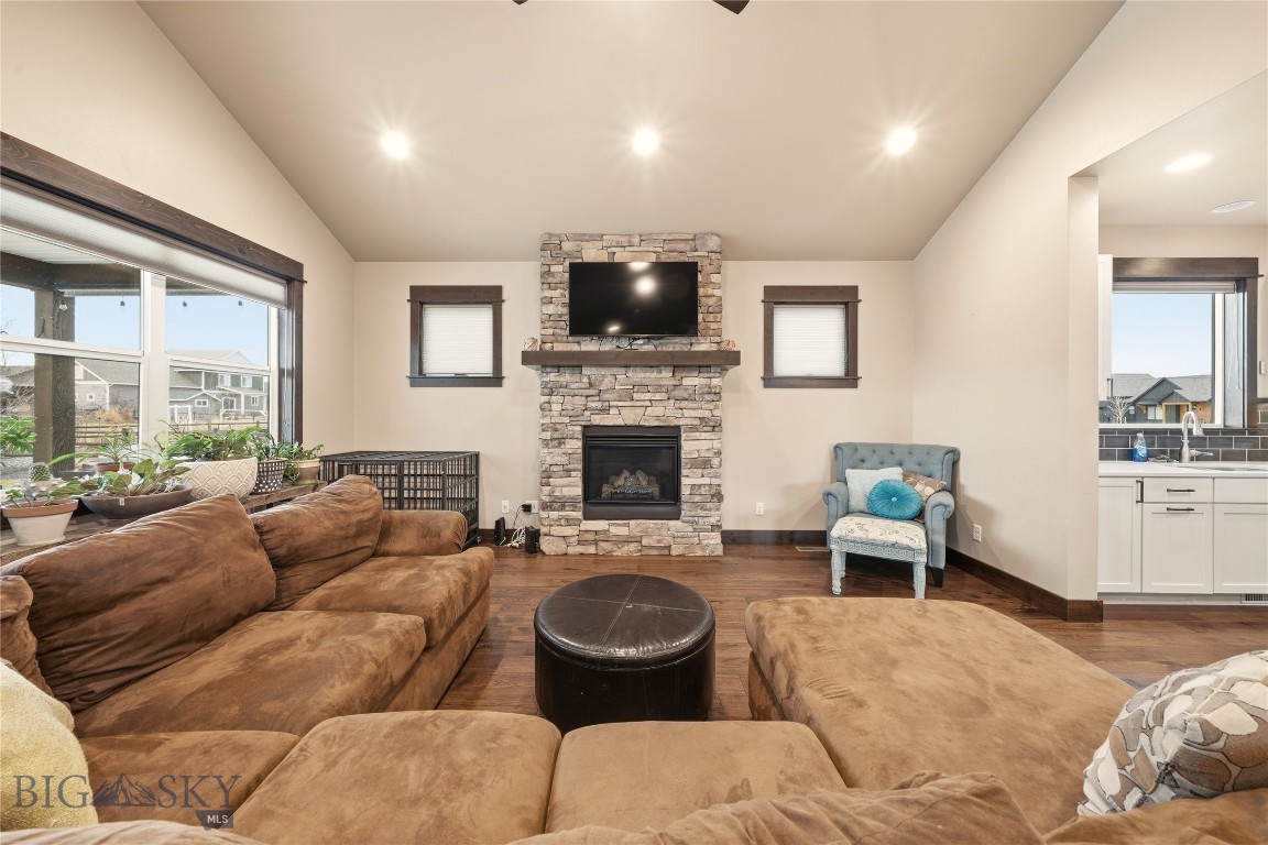 Pioneer Crossing - Residential