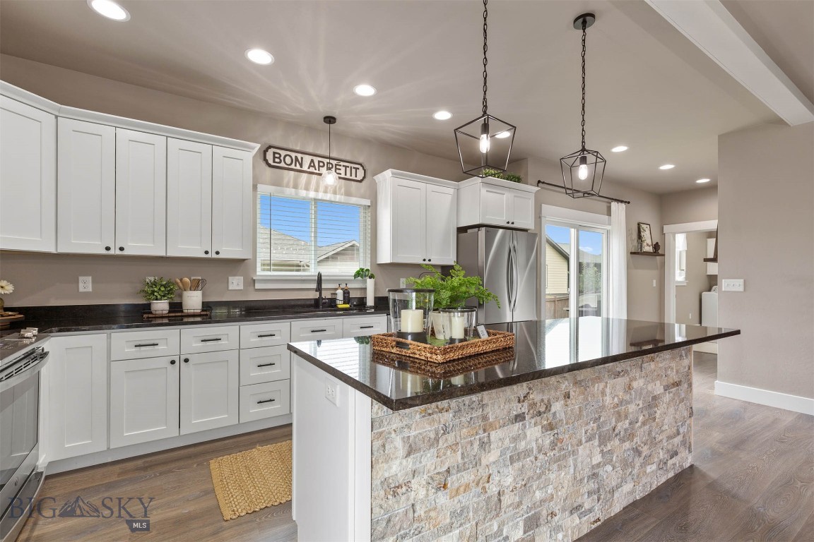 Falcon Hollow - Residential