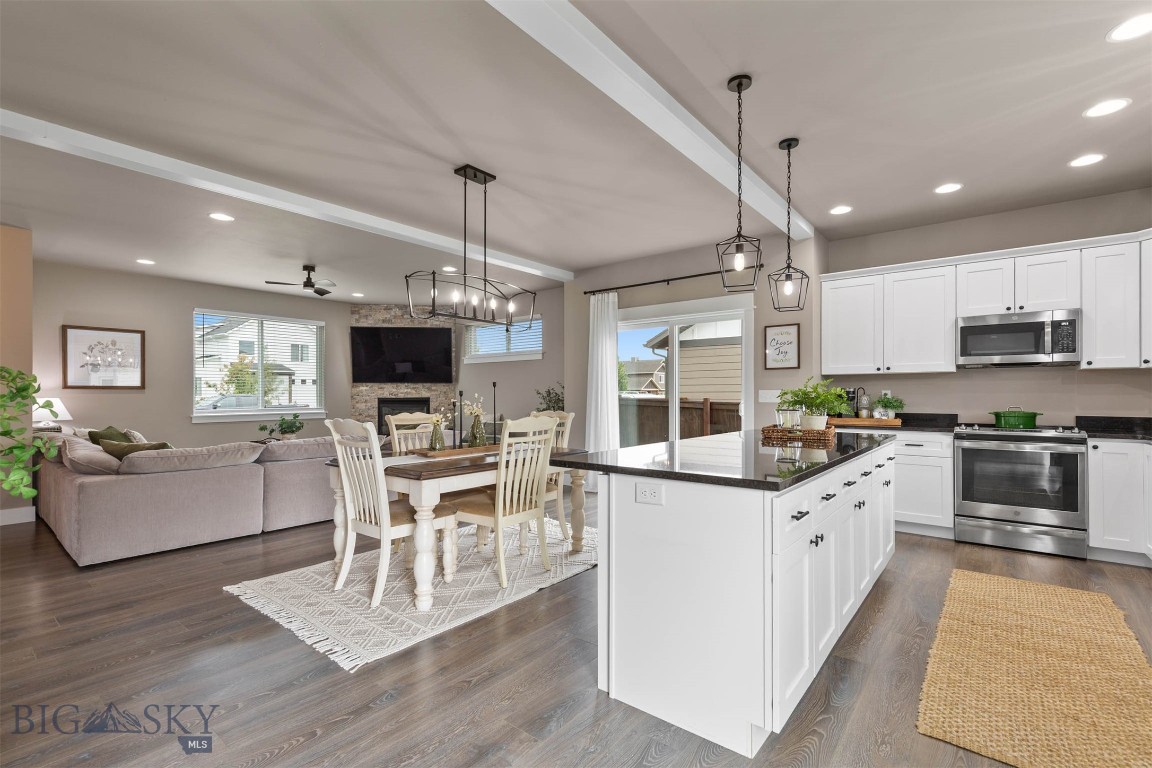 Falcon Hollow - Residential