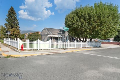 Photo of 120 Juniper Street, Anaconda, MT 59711 (MLS # 407099)