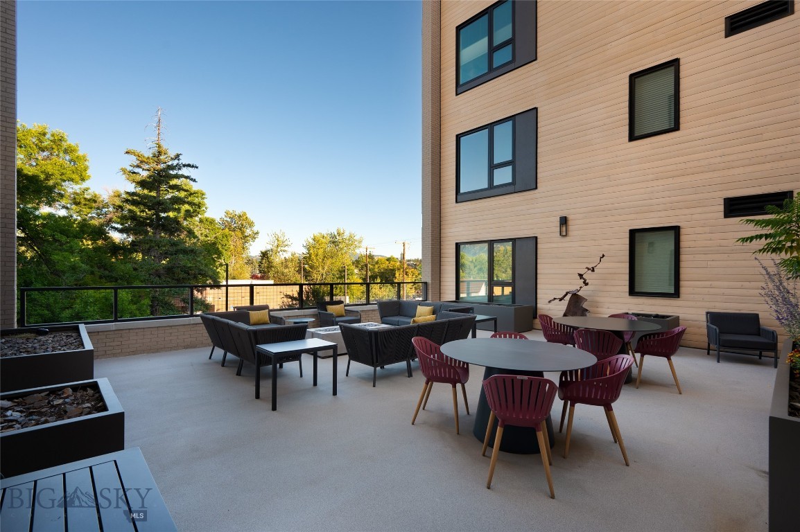 Bozeman, Montana 59715, United States, 2 Bedrooms Bedrooms, ,3 BathroomsBathrooms,Residential,Active,26038