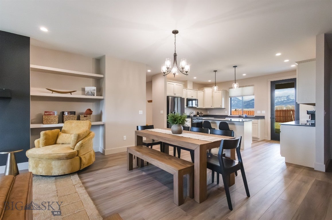 2219 Oriole Drive