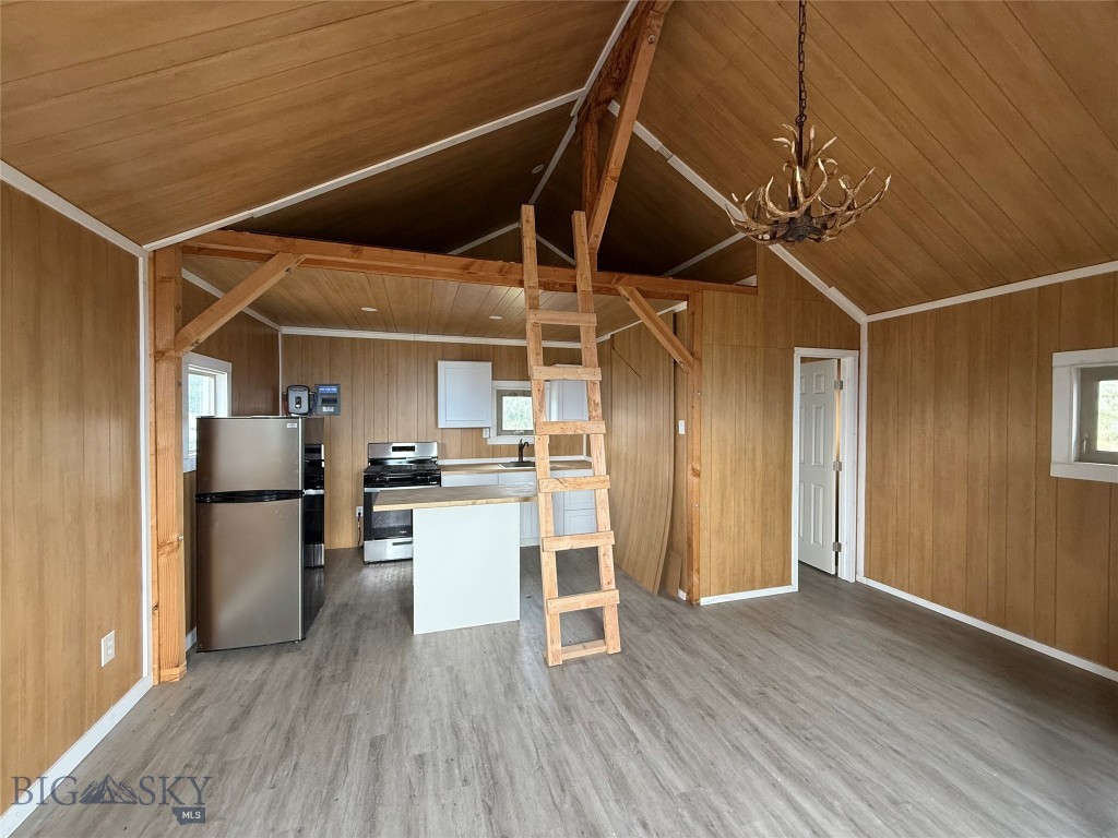 Ponderosa Pines - Residential