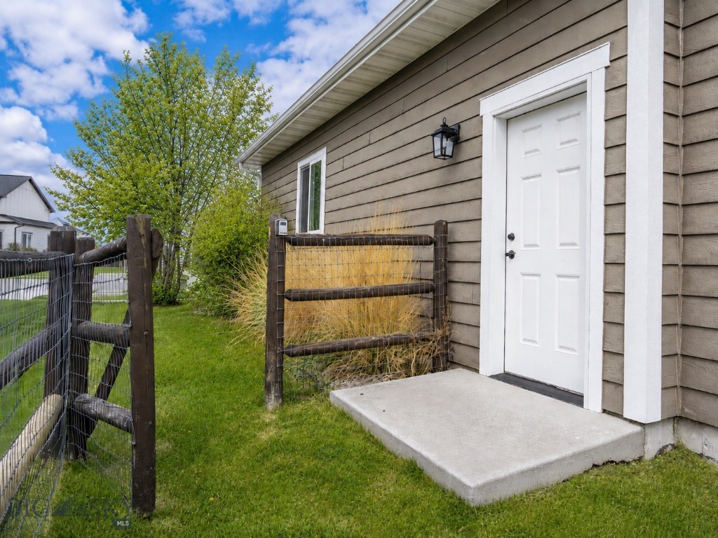 Middle Creek Parklands - Residential