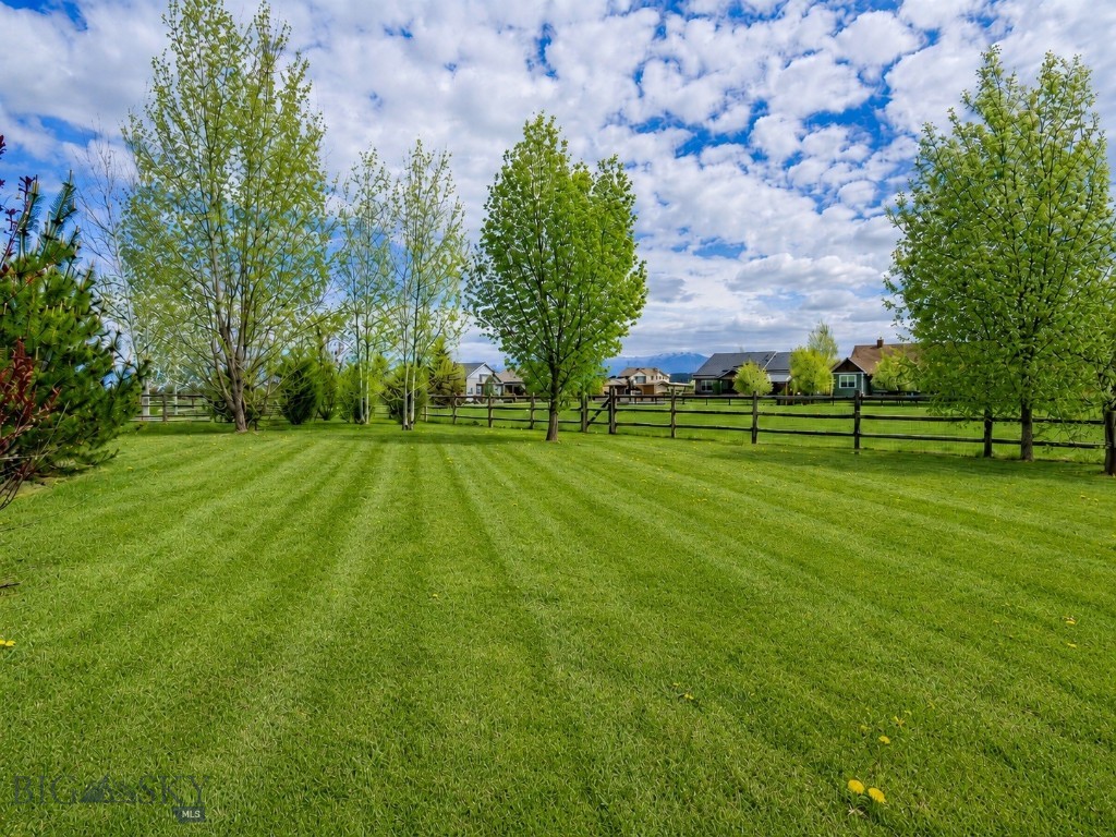 Middle Creek Parklands - Residential