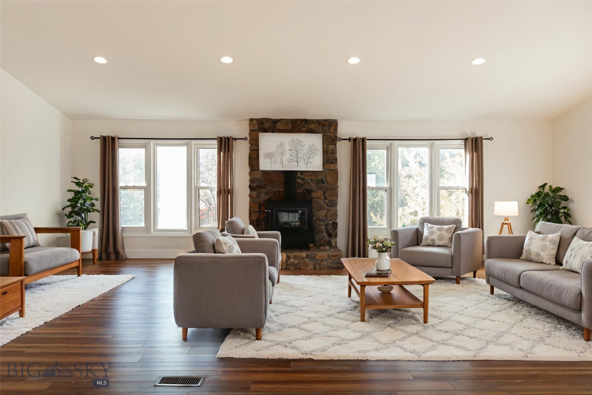 15 Forest Creek Drive