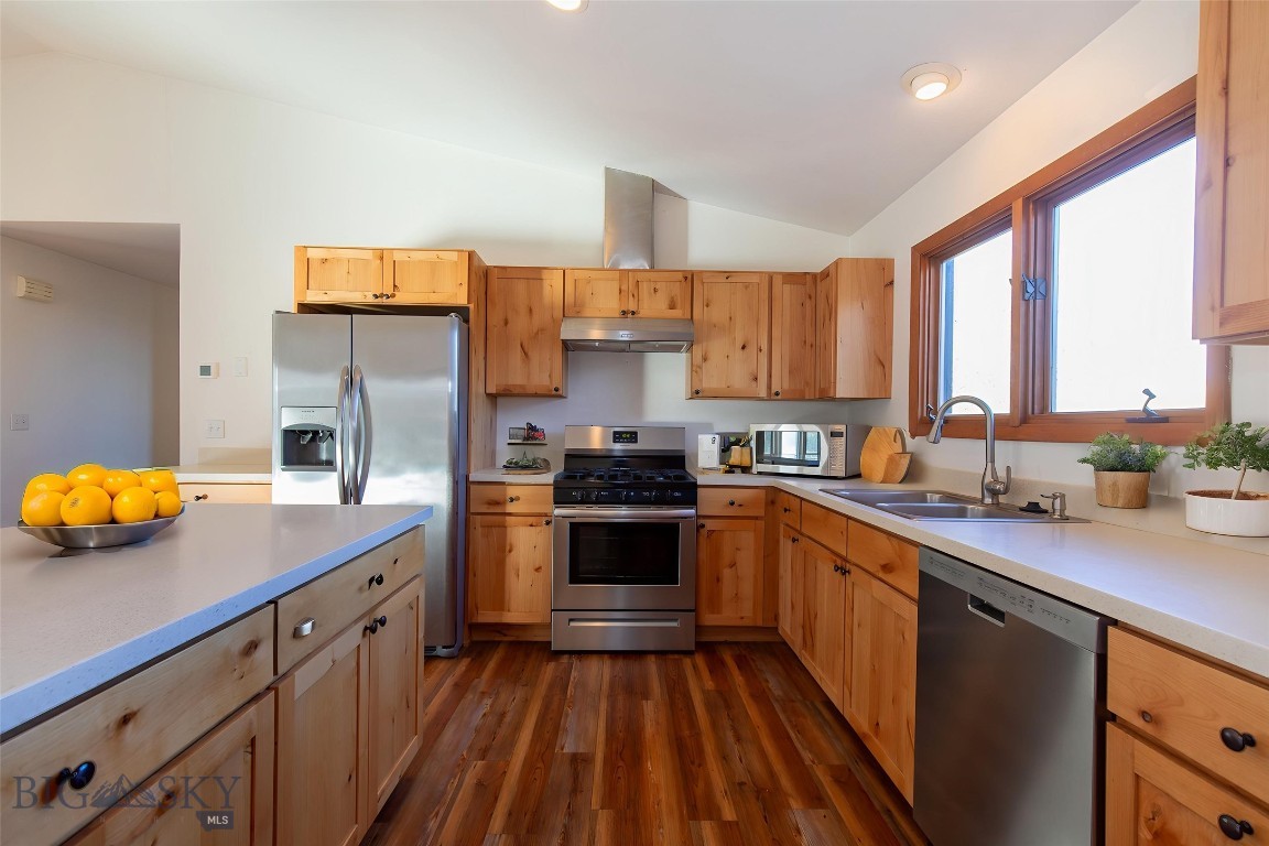 15 Forest Creek Drive