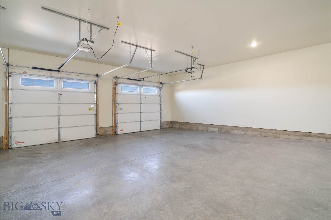 The Pines Condo - Residential