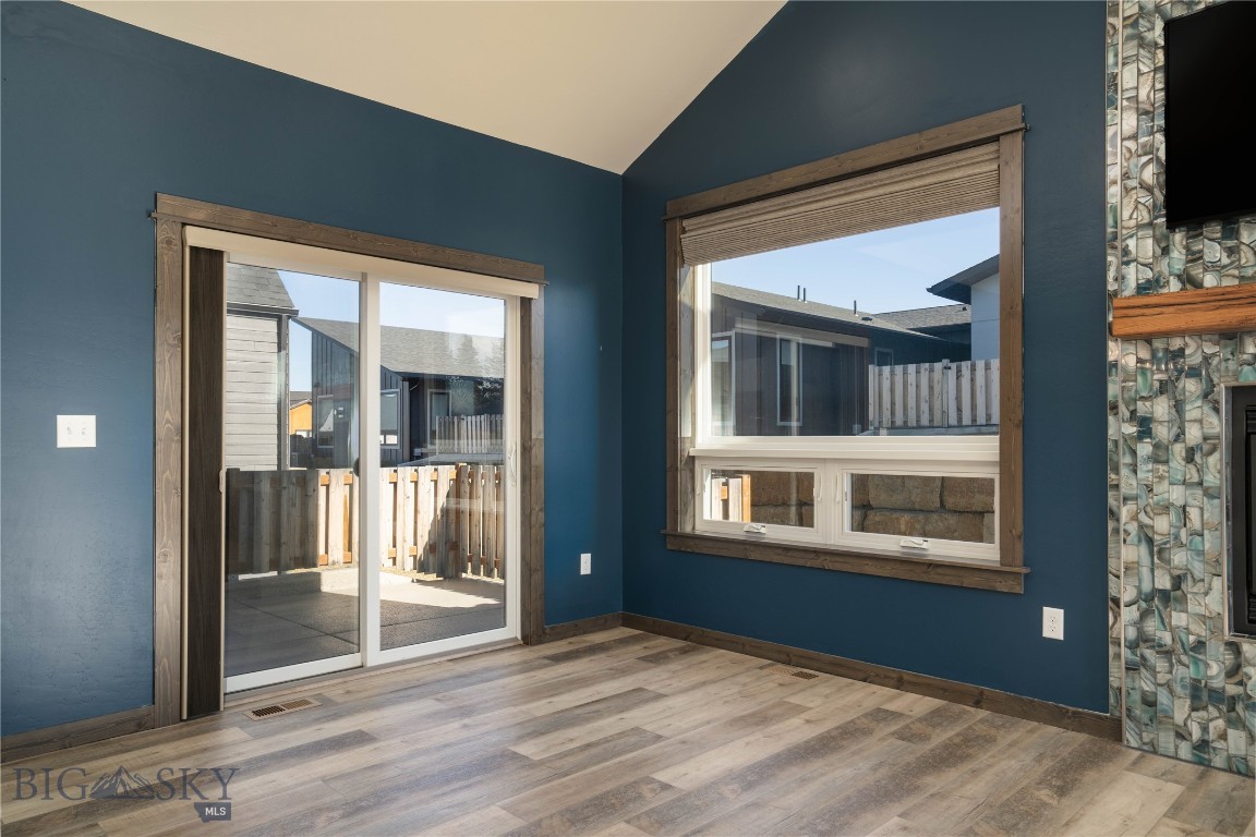 The Pines Condo - Residential