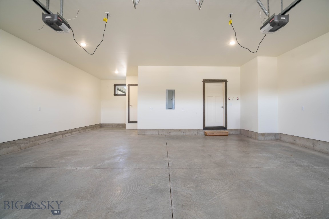 The Pines Condo - Residential