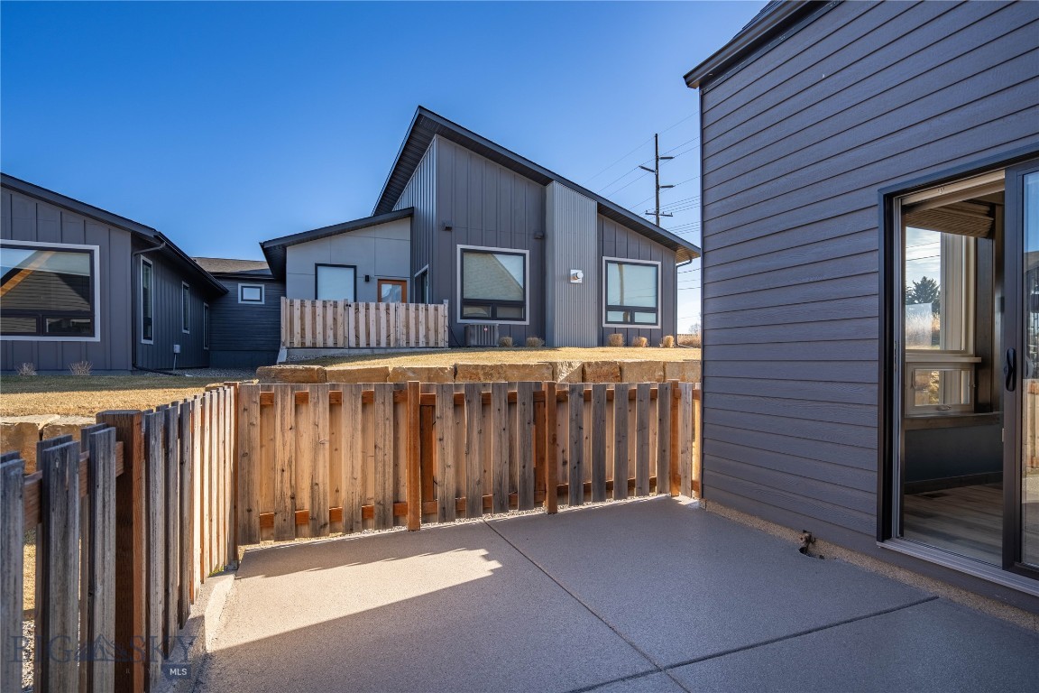 The Pines Condo - Residential