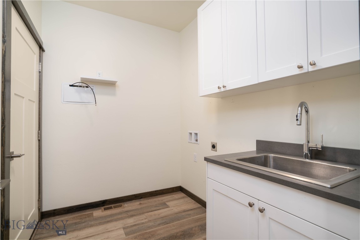 The Pines Condo - Residential