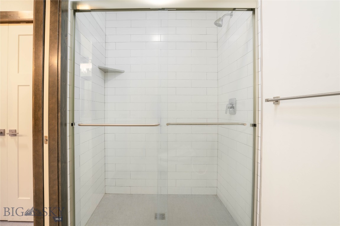 The Pines Condo - Residential