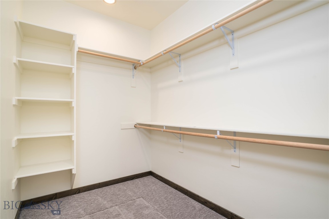 The Pines Condo - Residential