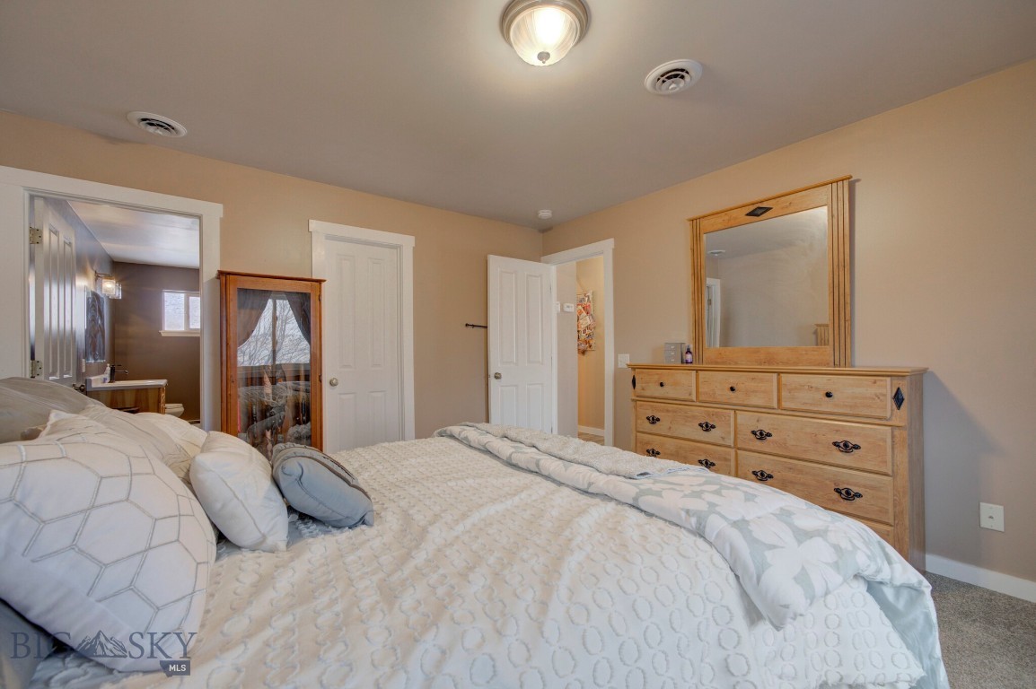 Ennis, Montana 59729, United States, 3 Bedrooms Bedrooms, ,3 BathroomsBathrooms,Residential,Contingent,68281