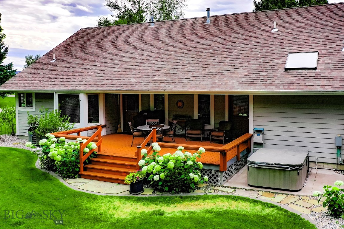 Riverside Manor - Residential