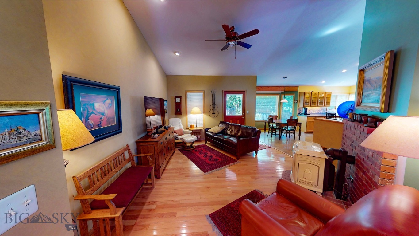 Riverside Manor - Residential