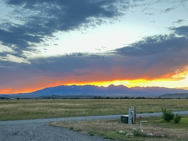 Yellowstone Meadows - Residential