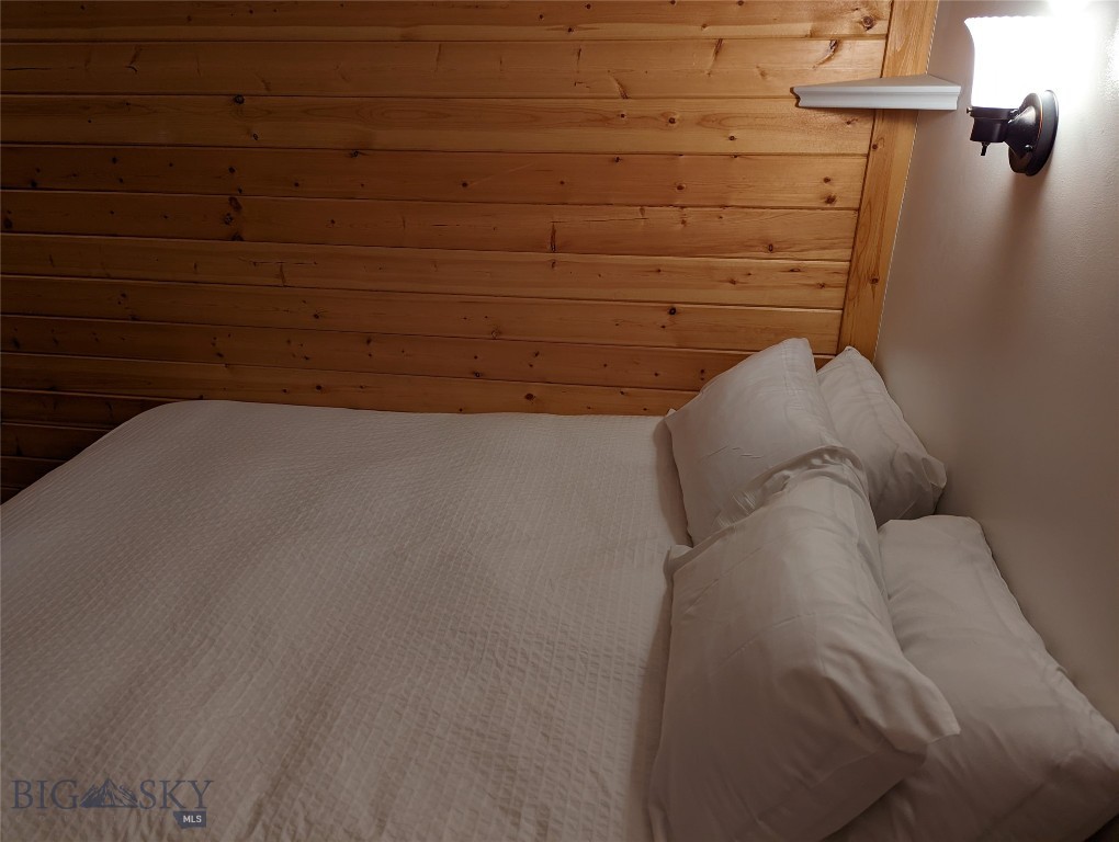 Hill Condos - Residential