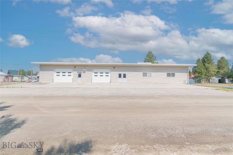 24 N Faithful Street West Yellowstone MT 59758