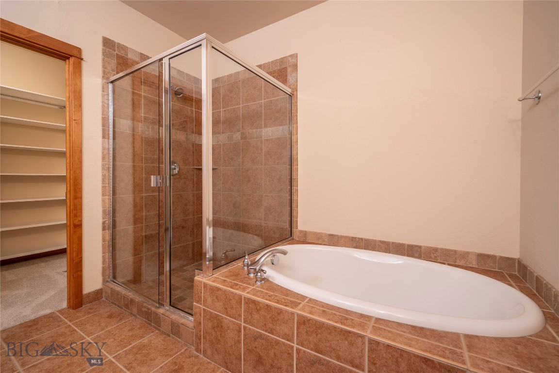 Lessley Estates Condo - Residential