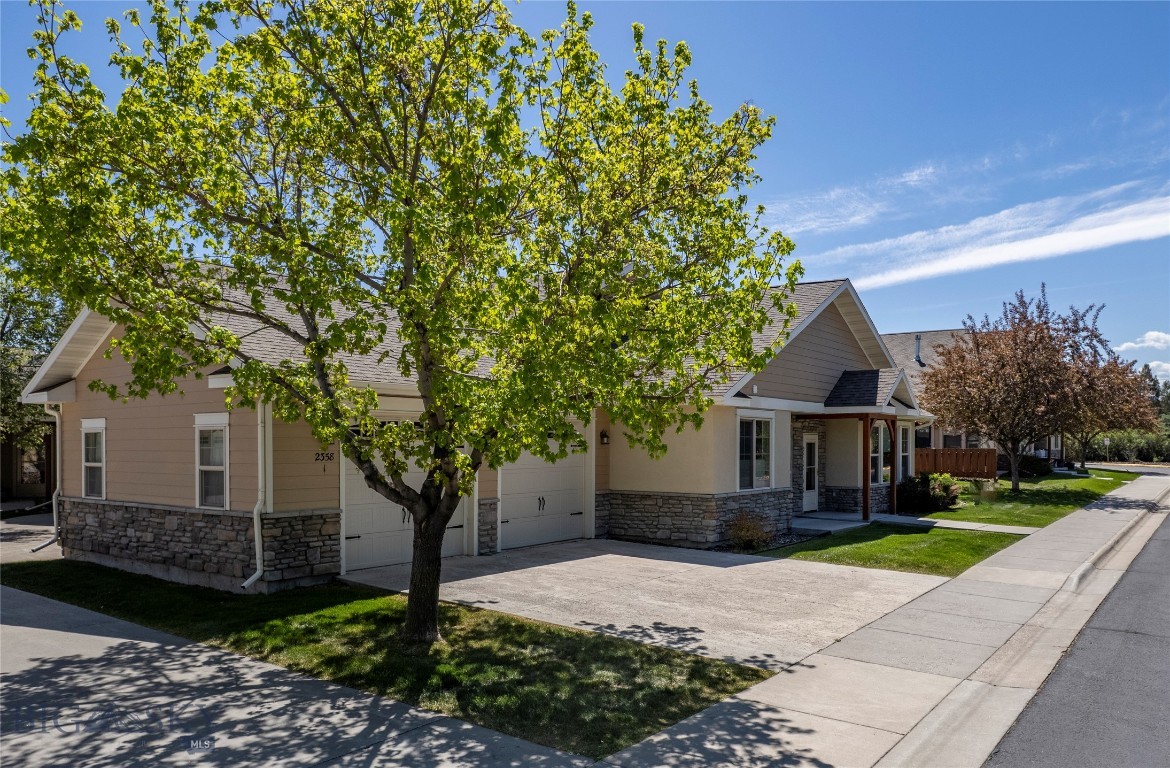 Lessley Estates Condo - Residential
