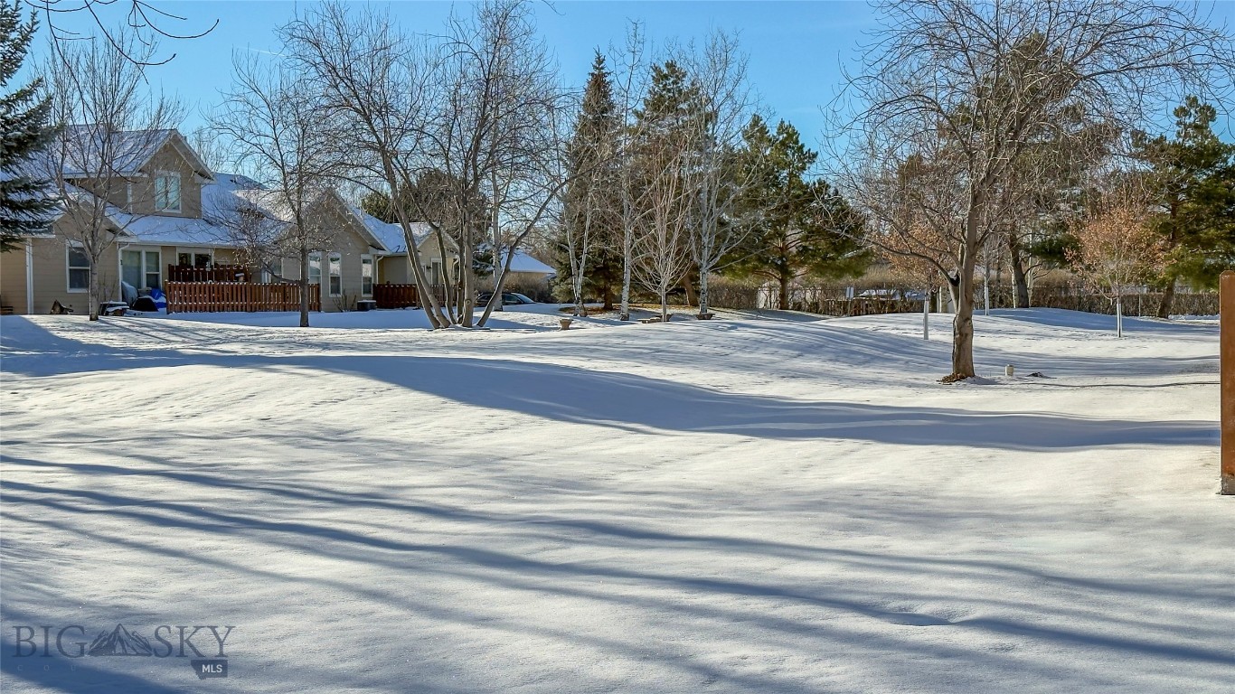 Lessley Estates Condo - Residential